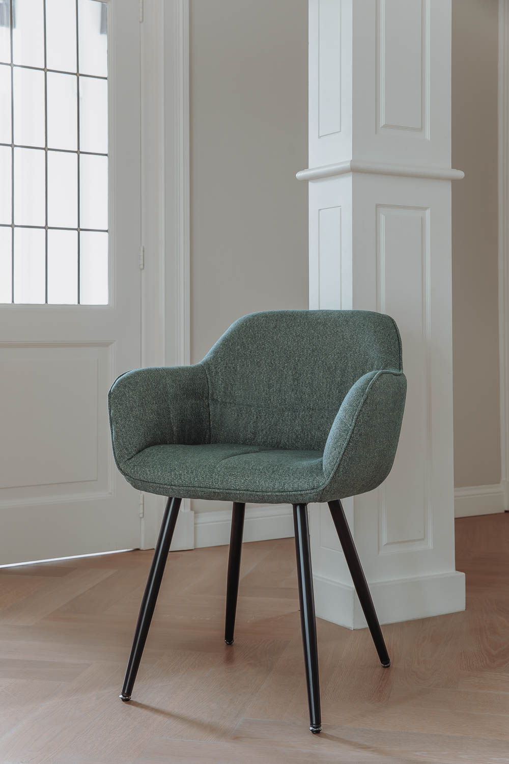 Goossens Basic Lize Eetkamerstoel Stof Groen - 8244599-goossens-basic-lize-eetkamerstoel-stof-groen-01