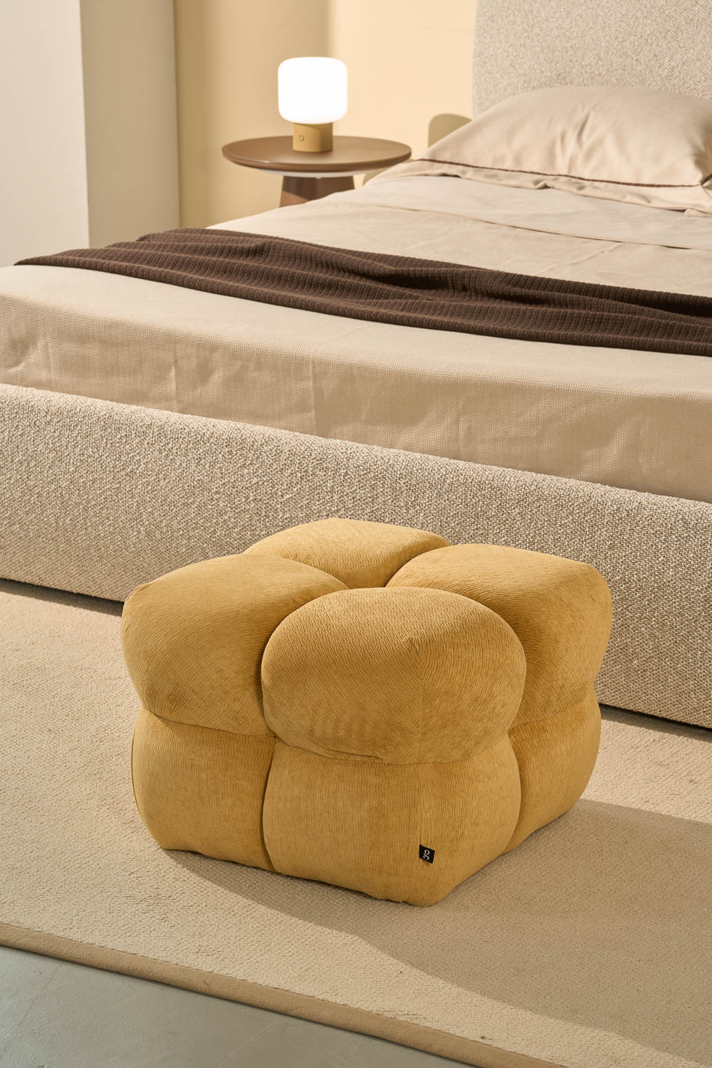 Goossens Mona Kleinmeubel Stof - 8260066-goossens-mona-kleinmeubel-stof-01
