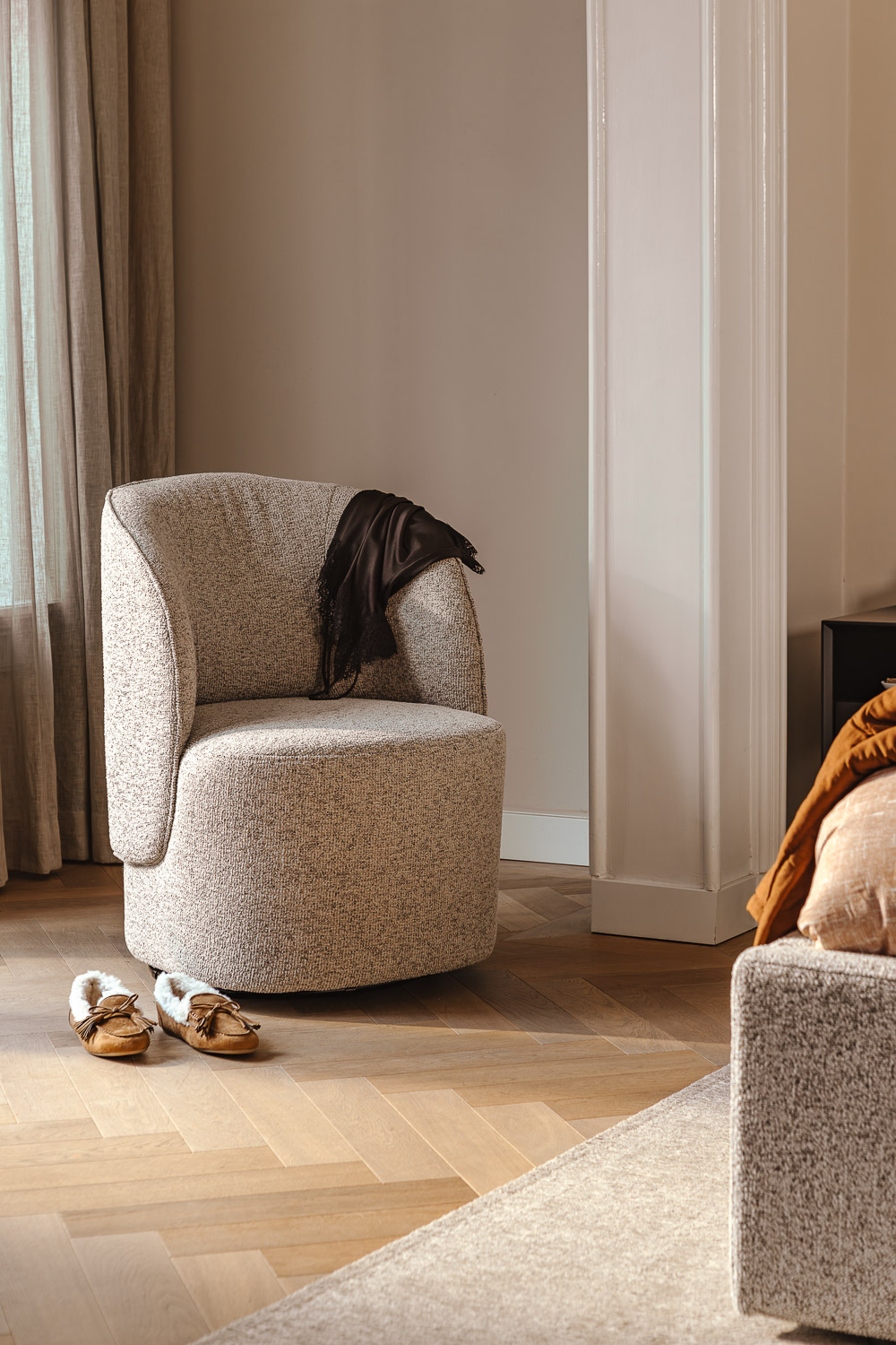 Goossens Gando Fauteuil Stof - 8260233-goossens-gando-fauteuil-stof-01